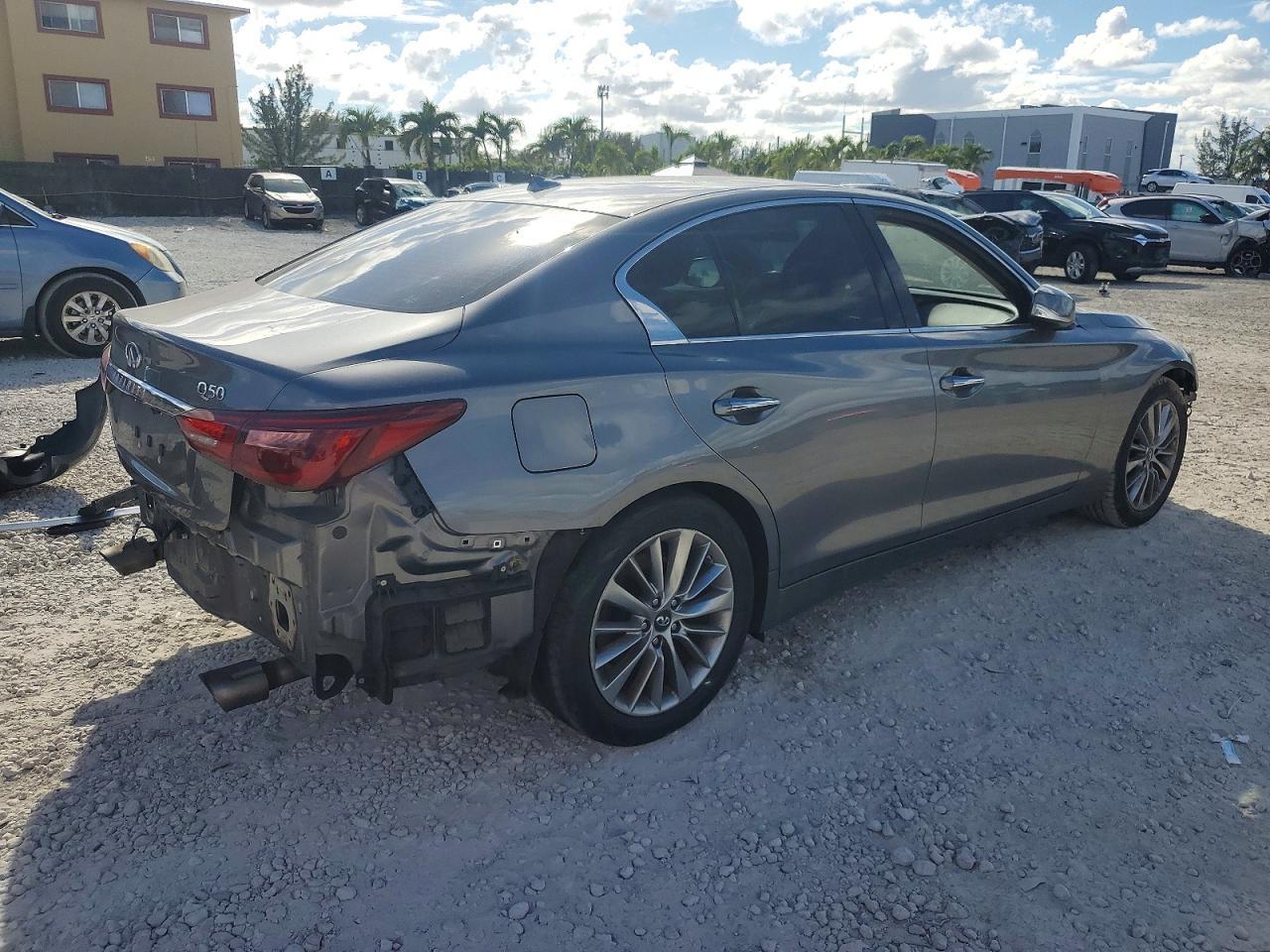 2018 Infiniti Q50 Luxe - Фото 3