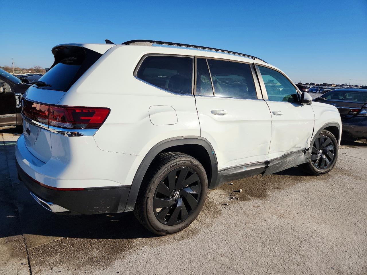 2025 Volkswagen Atlas Se - Фото 3
