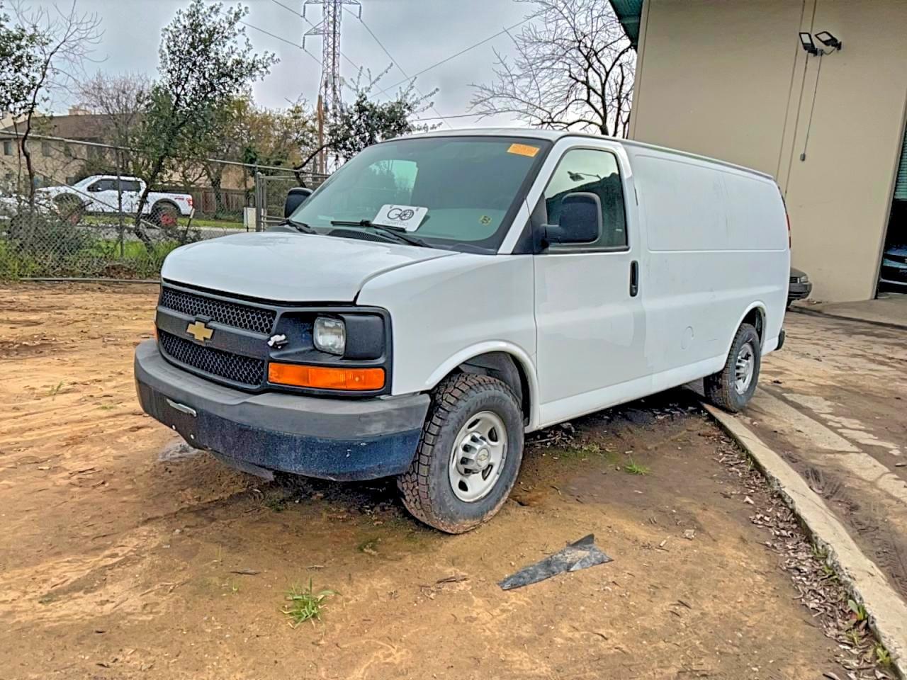 2012 Chevrolet Express G2500 - Фото 2