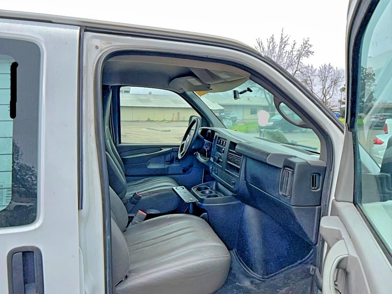 2012 Chevrolet Express G2500 - Фото 5