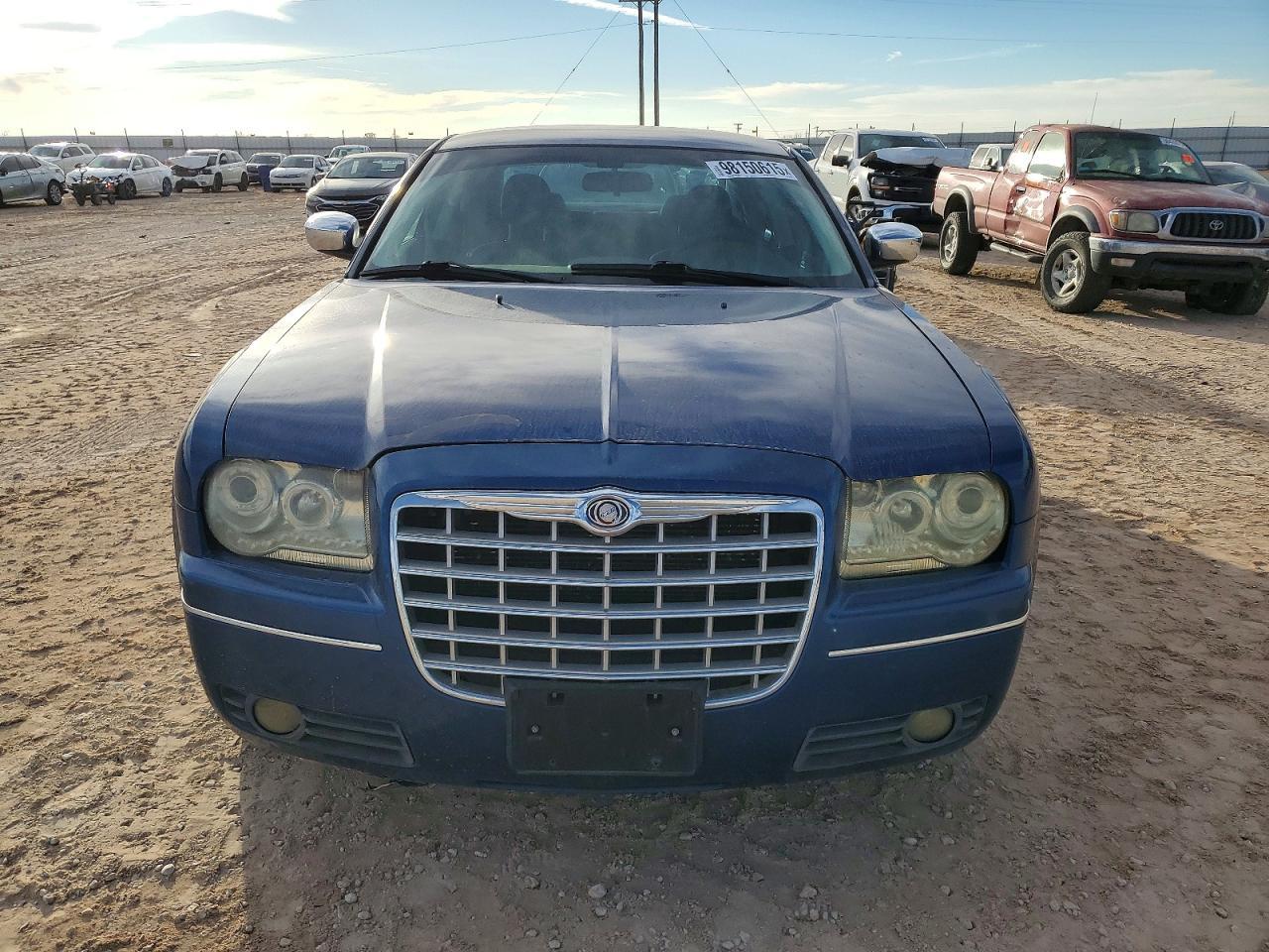 2010 Chrysler 300 Touring - Image 5