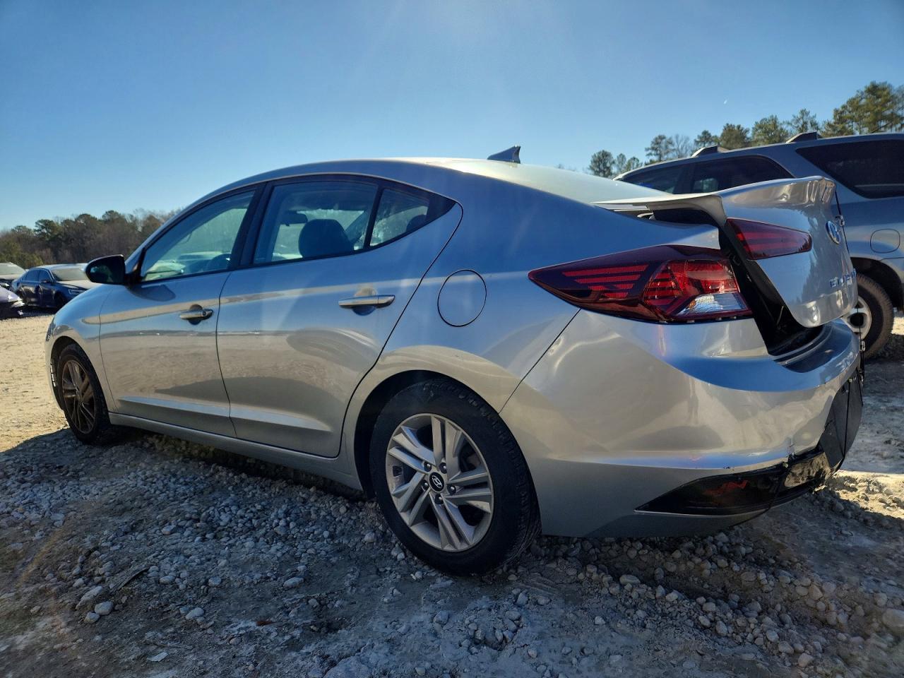 2020 Hyundai Elantra Sel - Фото 2