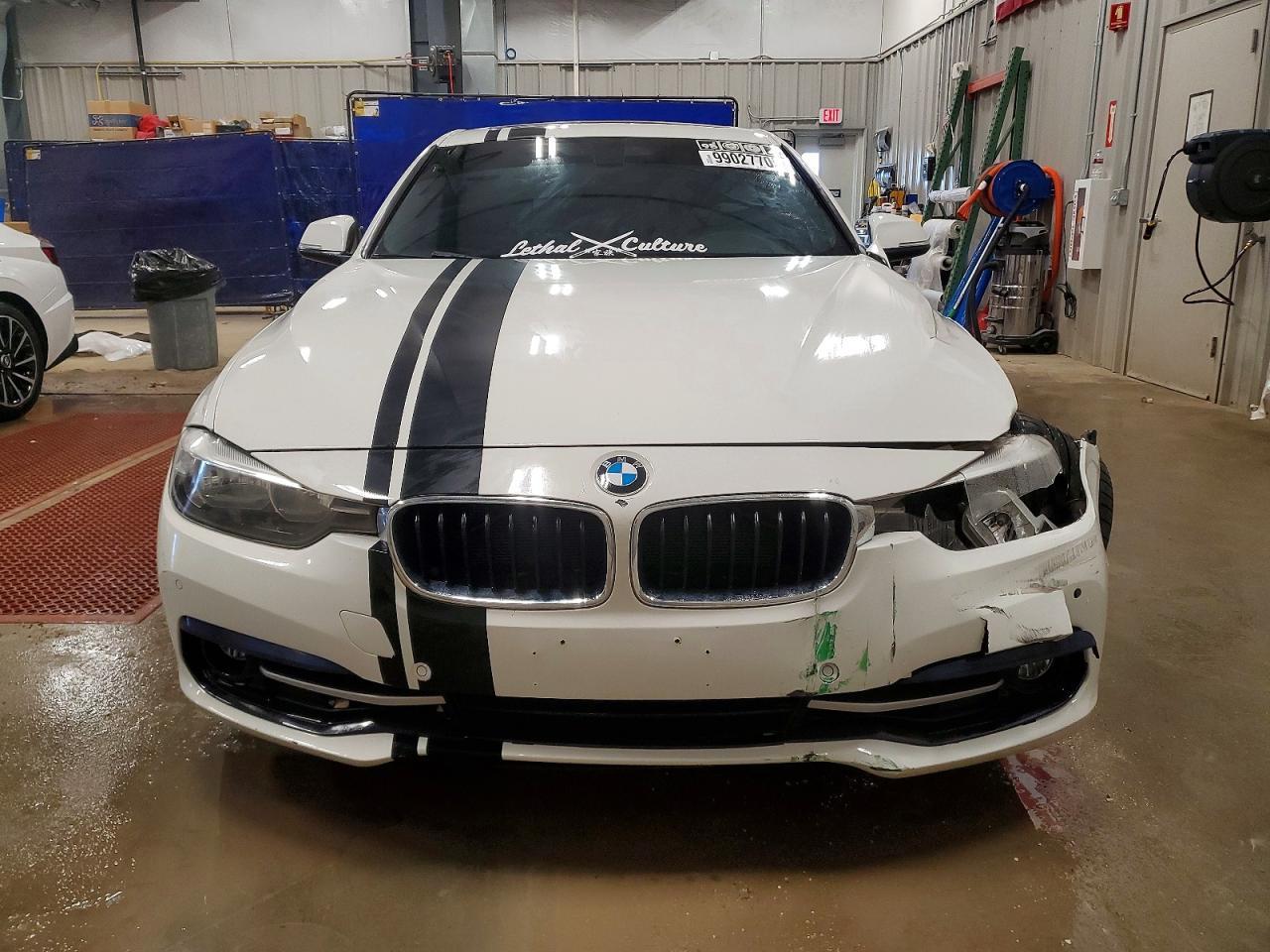 2017 BMW 330 Xi - Image 5