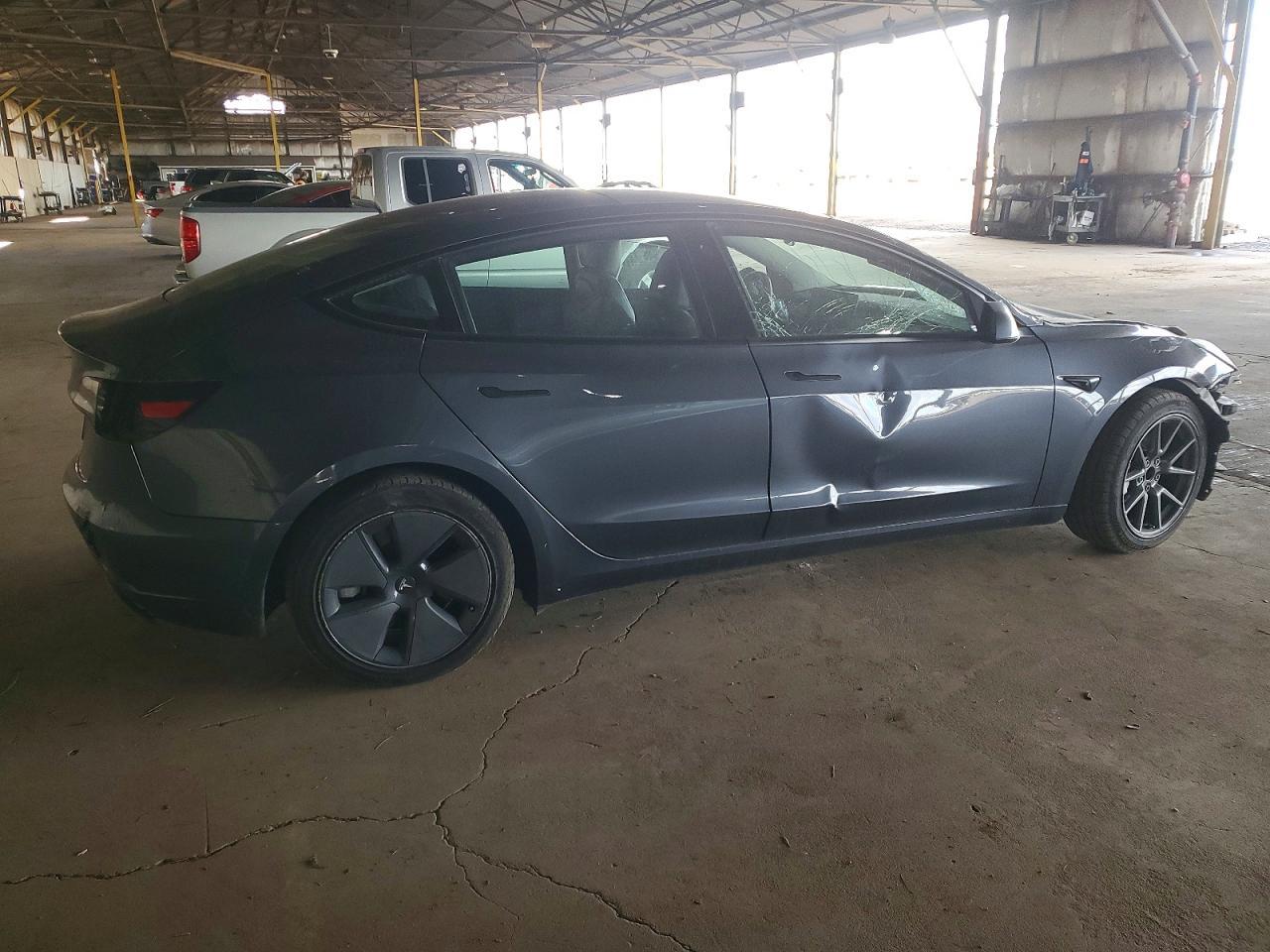 2023 Tesla Model 3 - Image 3