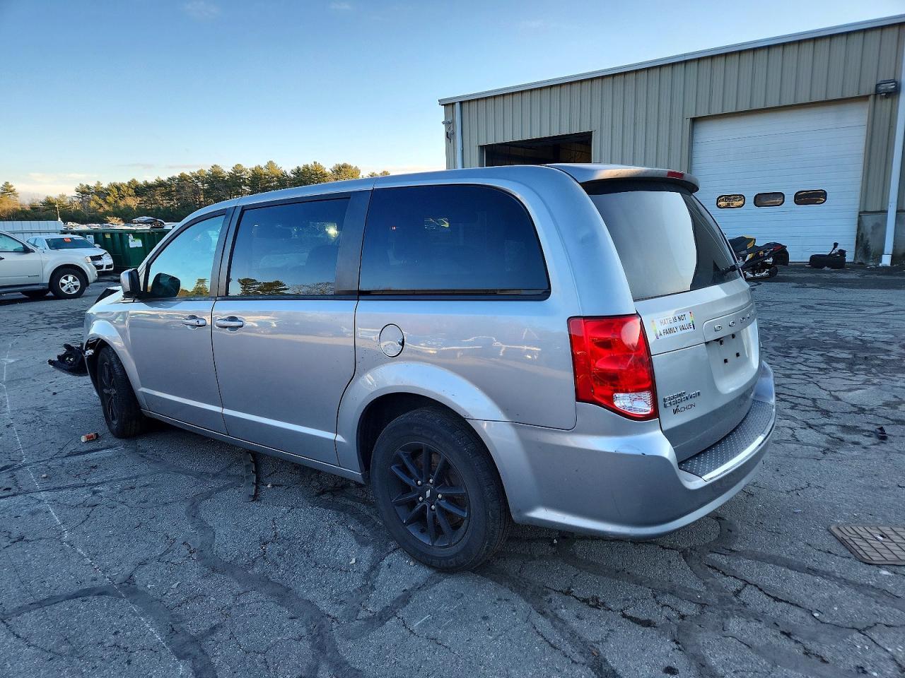 2019 Dodge Grand Caravan Gt - Image 2