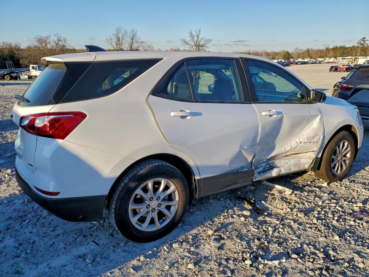 2020 Chevrolet Equinox Ls - Фото 3