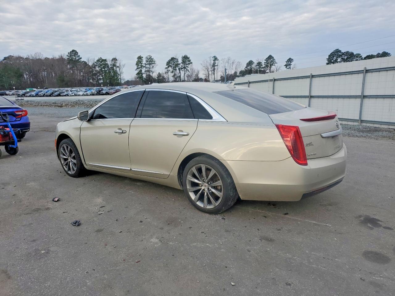 2013 Cadillac Xts - Image 2