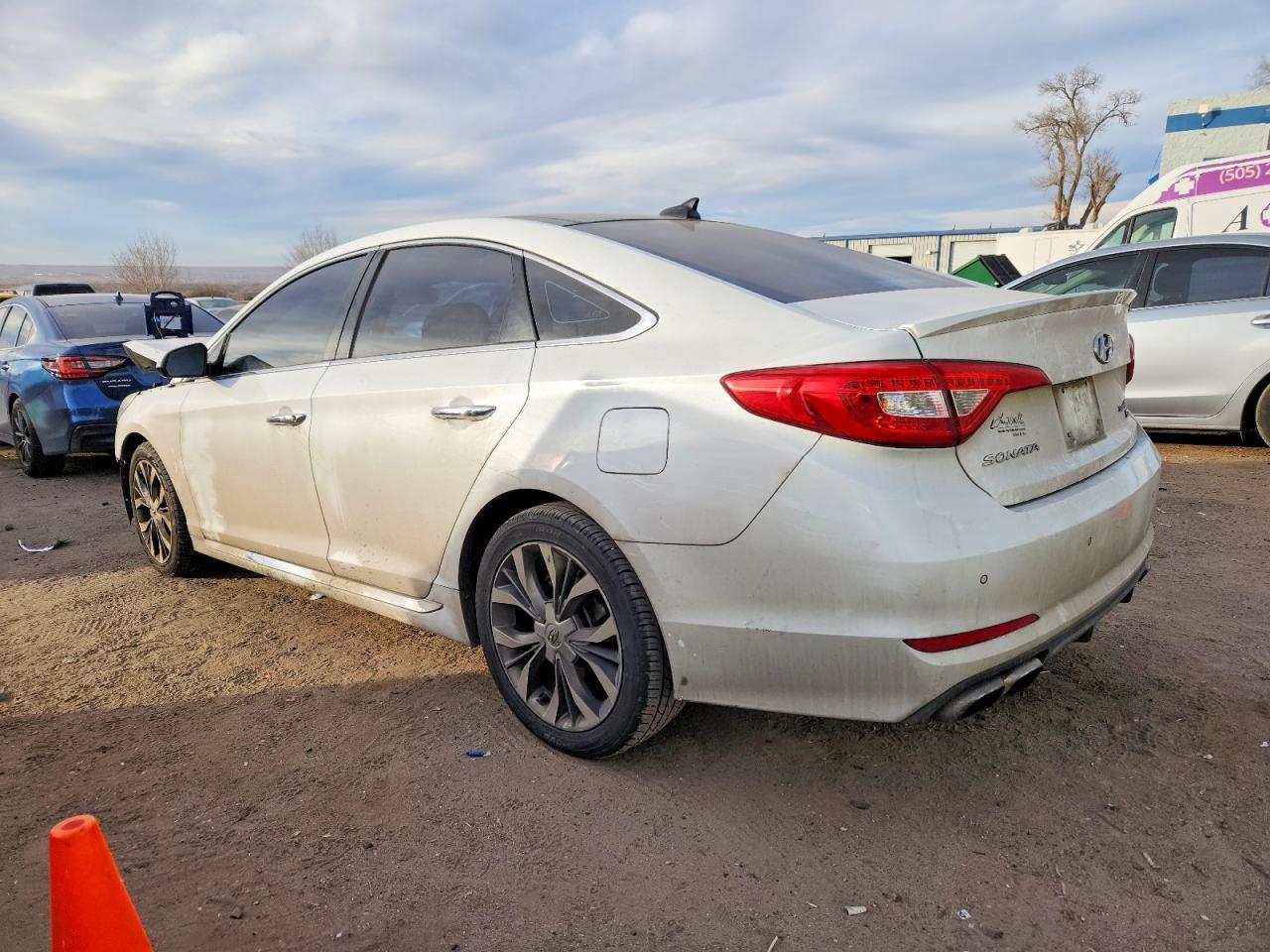 2015 Hyundai Sonata - Фото 2