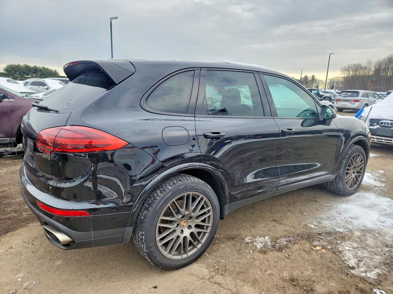 2018 Porsche Cayenne - Image 3