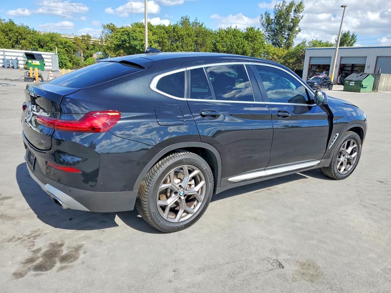 2024 BMW X4 xDrive30I - Фото 3
