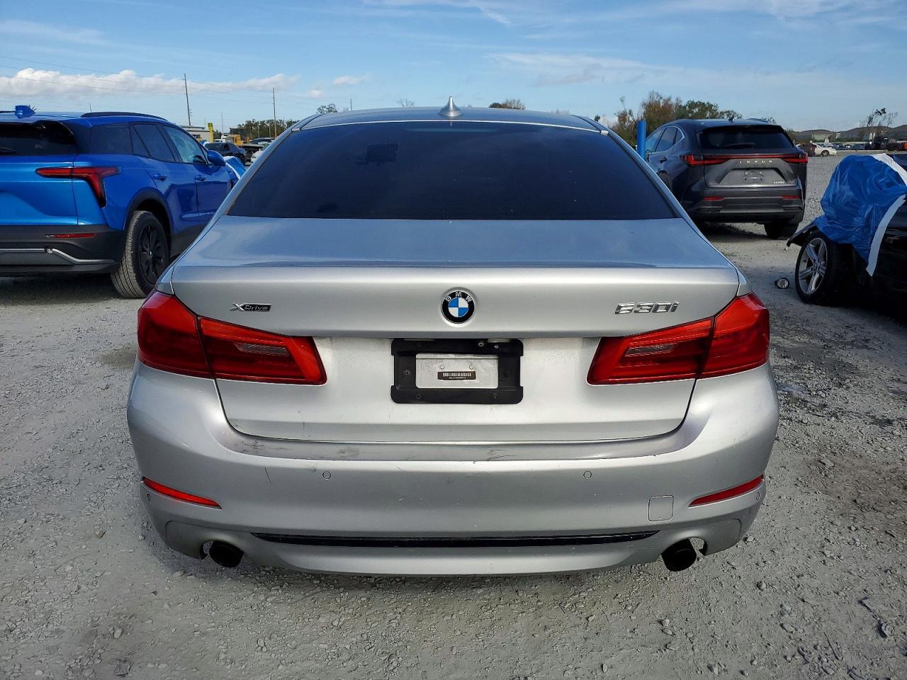 2017 BMW 530 Xi - Фото 6