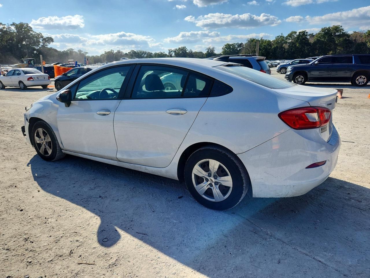 2018 Chevrolet Cruze Ls - Image 2