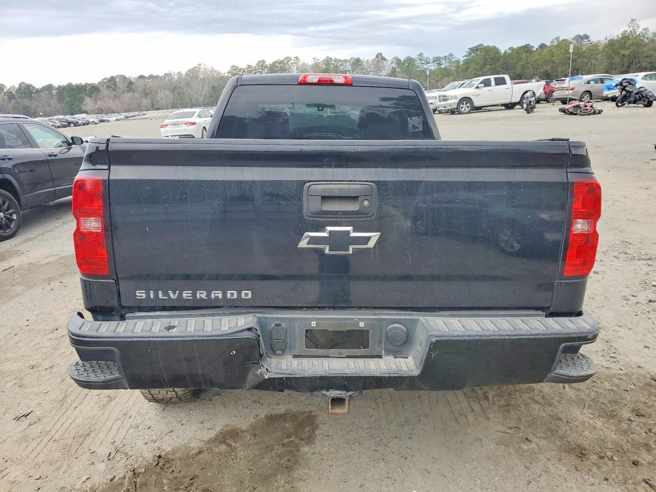2017 Chevrolet Silverado C1500 Custom - Image 6