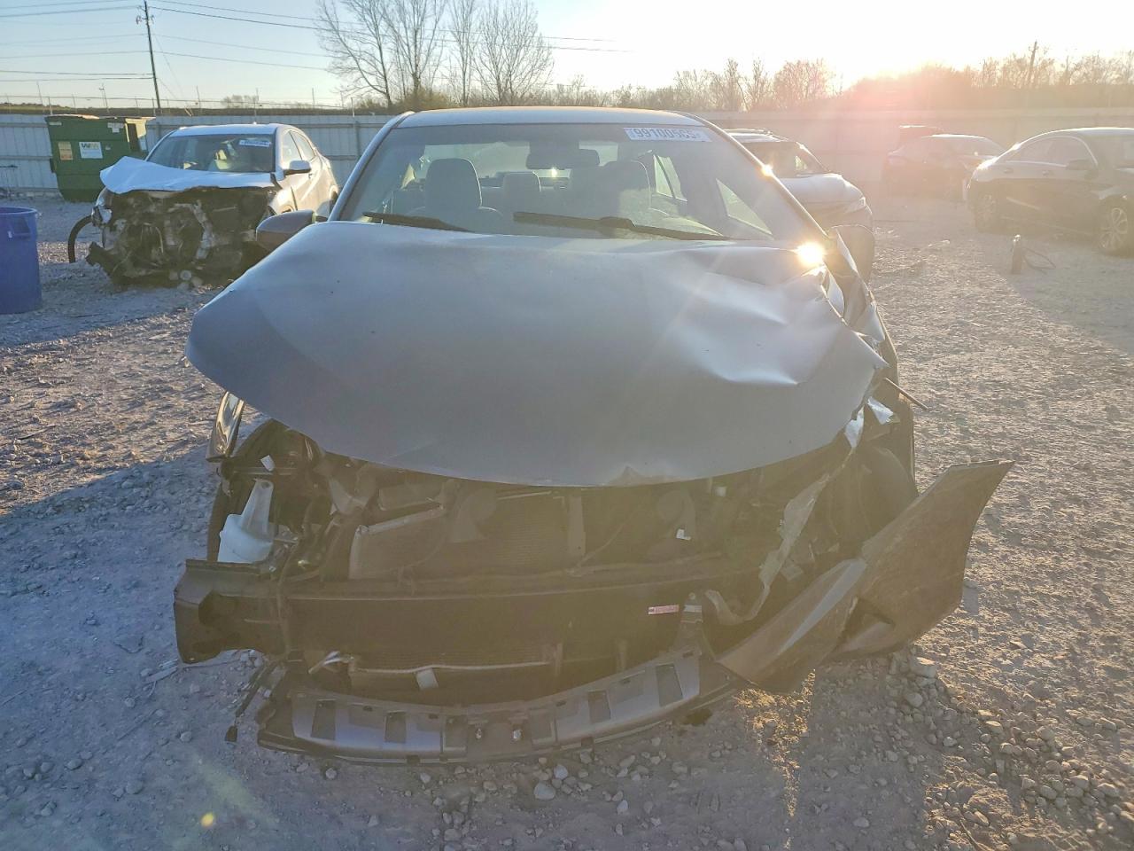 2015 Toyota Camry Le - Image 5