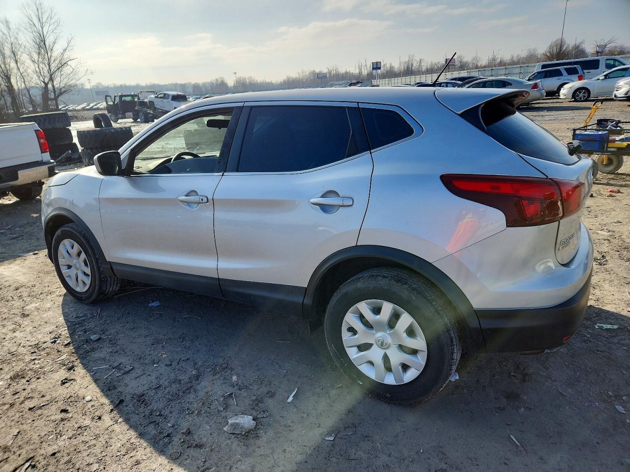 2019 Nissan Rogue Sport S - Image 2