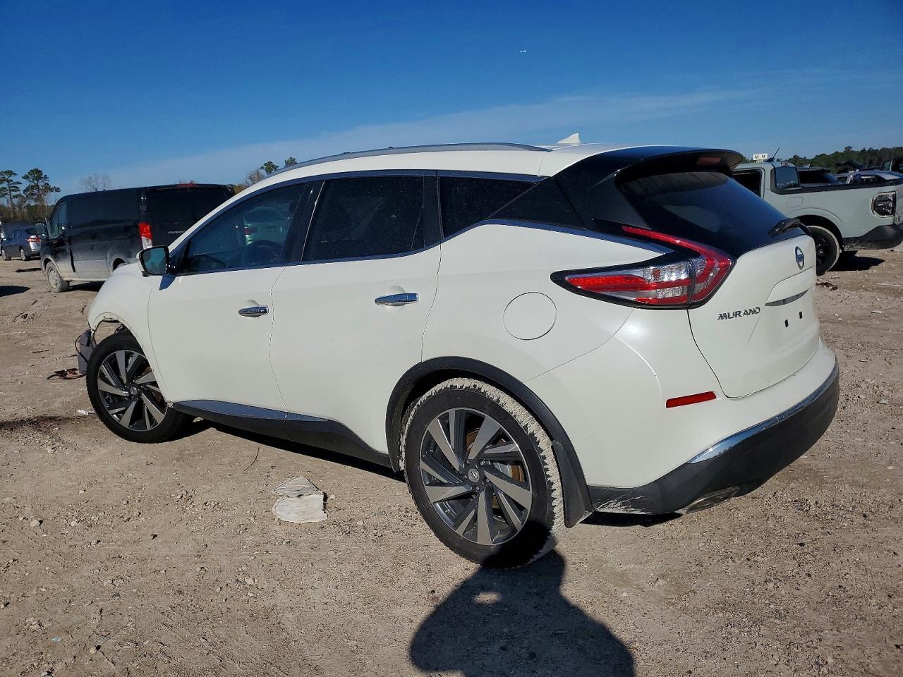 2015 Nissan Murano S - Фото 2