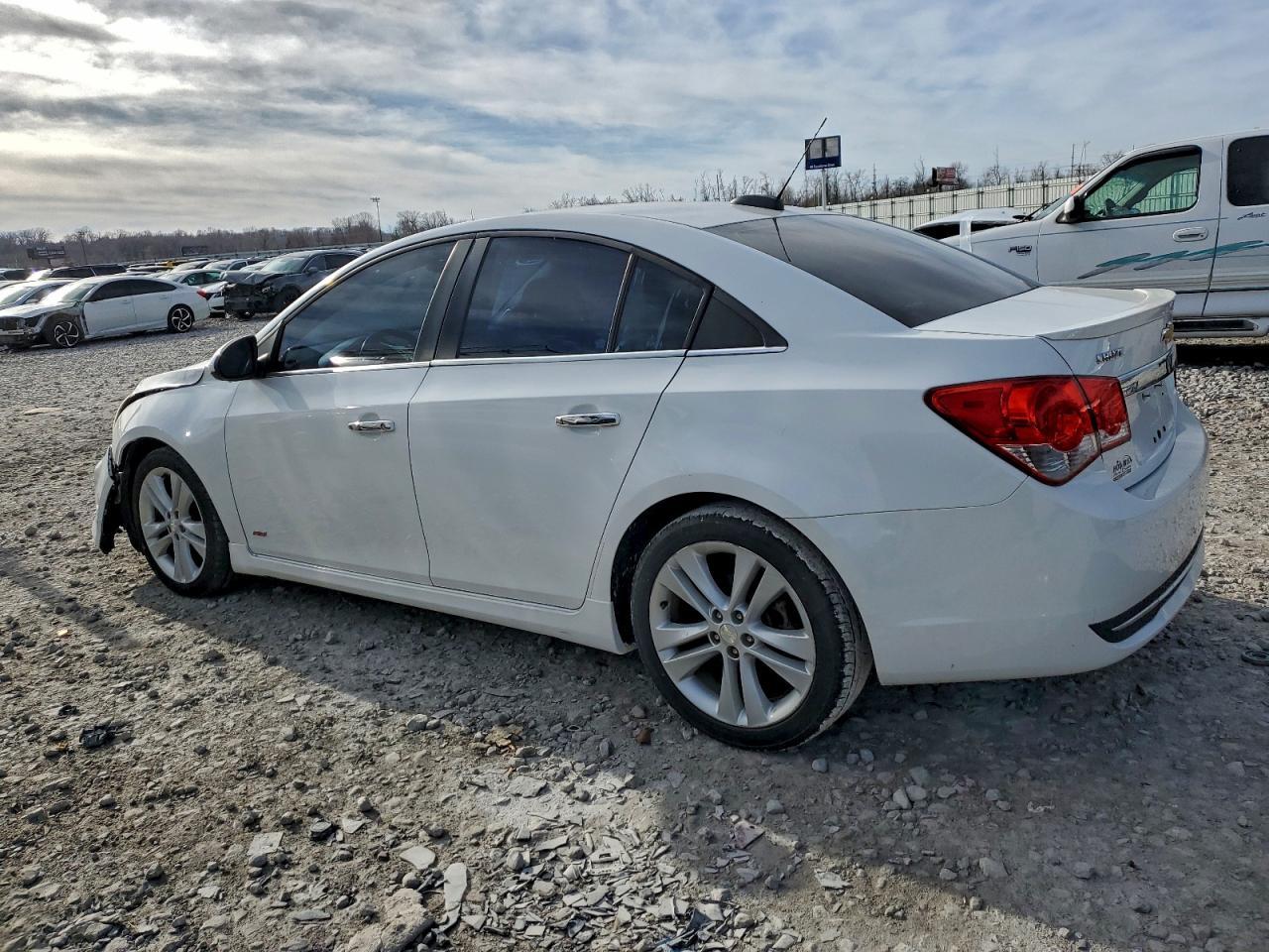 2015 Chevrolet Cruze Ltz - Image 2