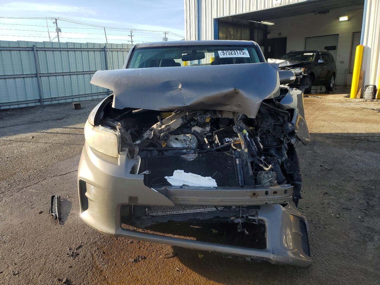 2012 Scion Xb Base - Фото 5