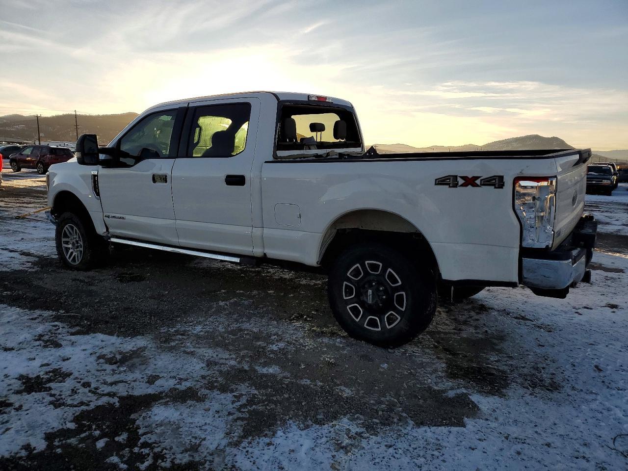 2018 Ford F250 Super Duty - Фото 2