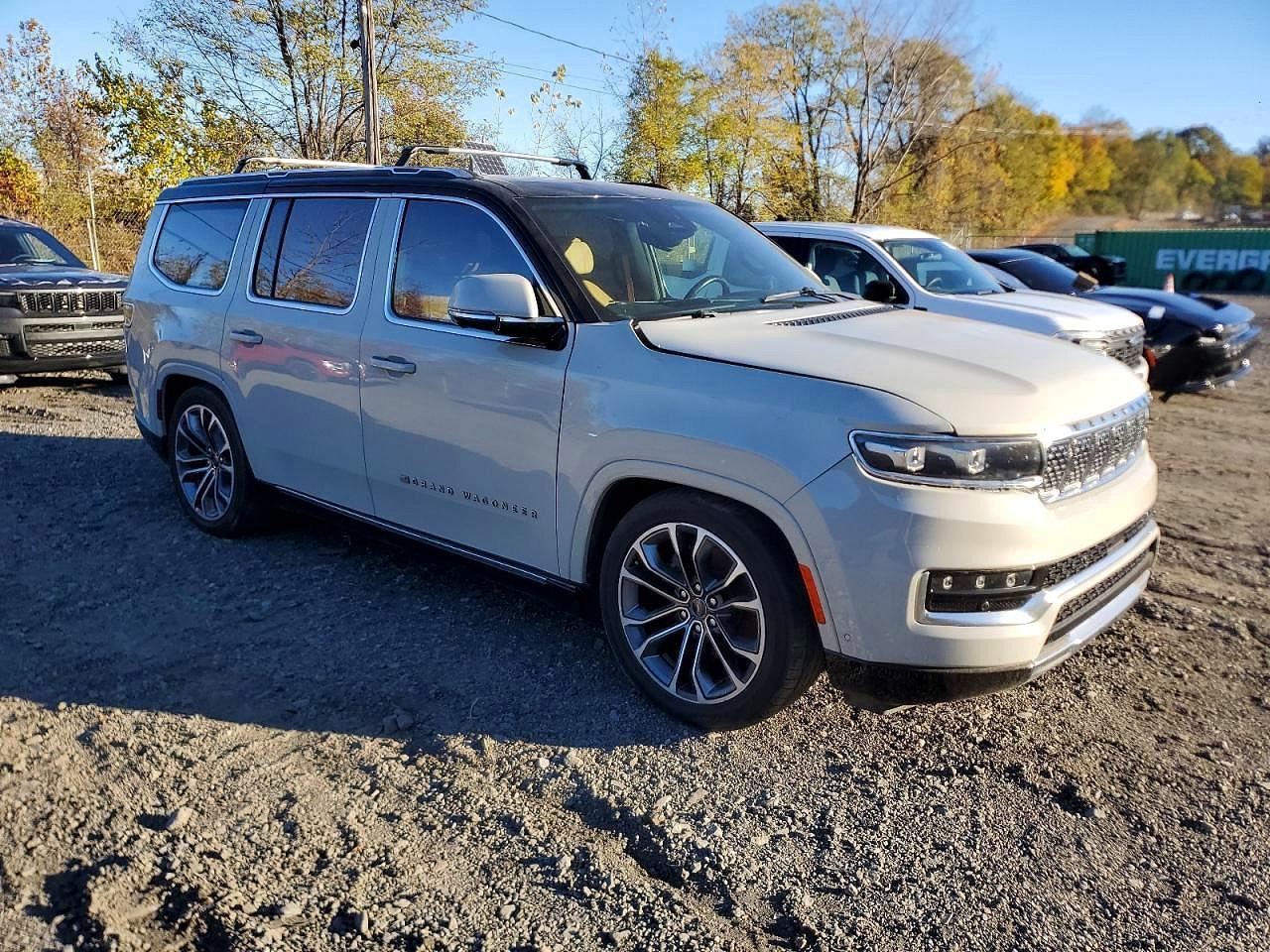 2022 Jeep Grand Wagoneer Series Iii - Image 4