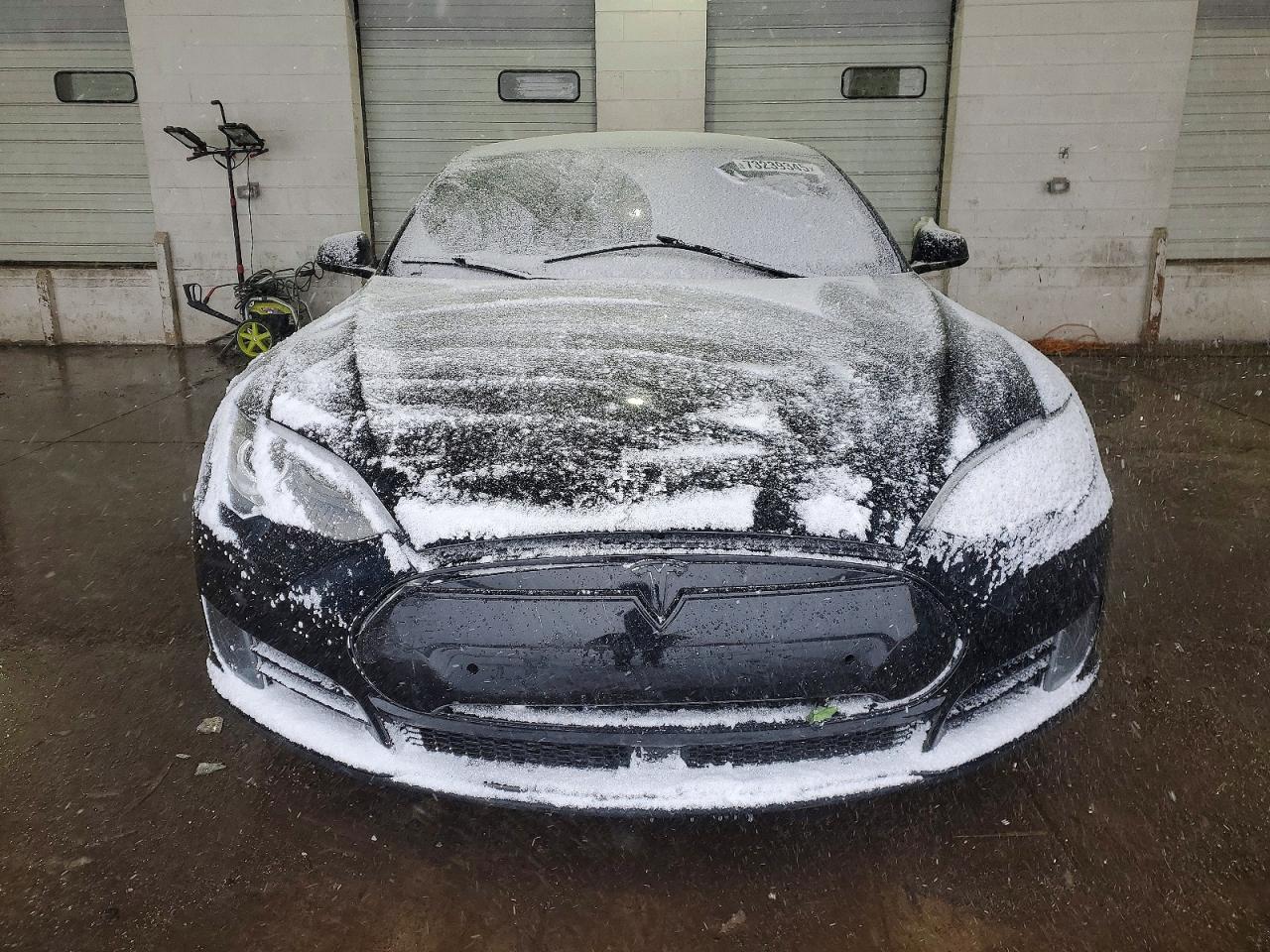 2015 Tesla Model S - Фото 5