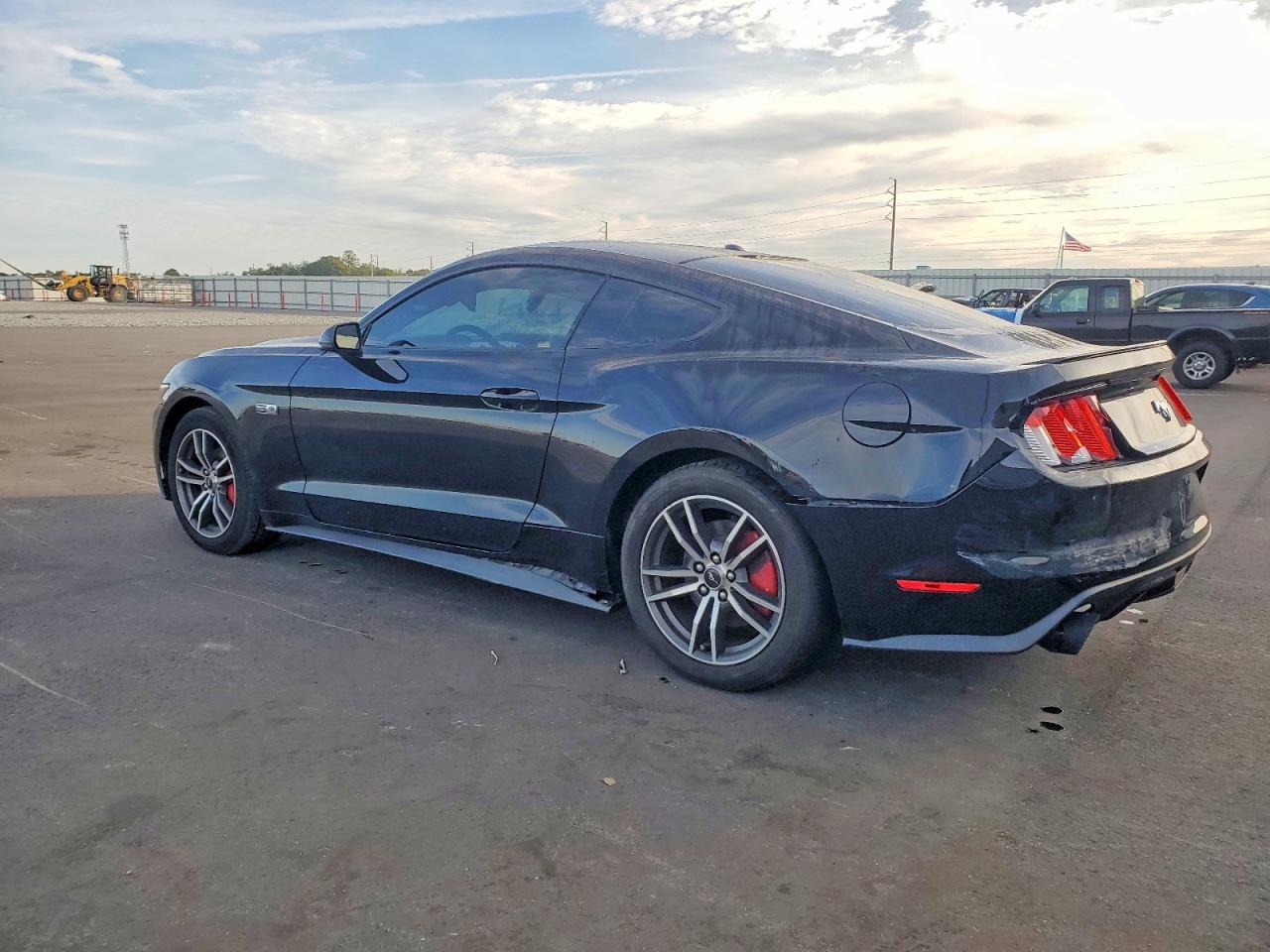 2016 Ford Mustang - Фото 2