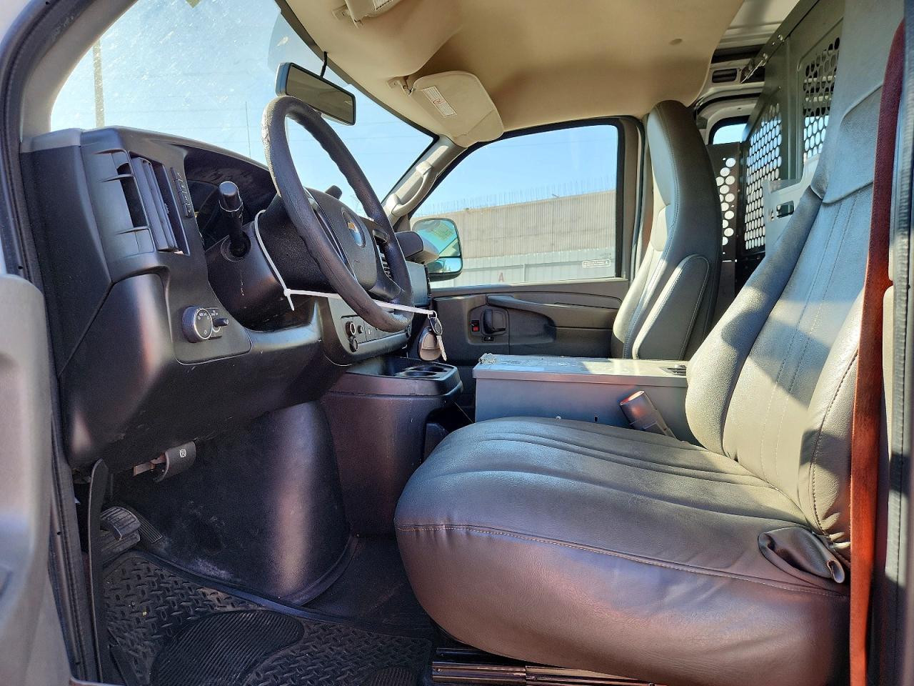 2014 Chevy Express 2500- R&D- Cln Title- Pri Fleet - Фото 7