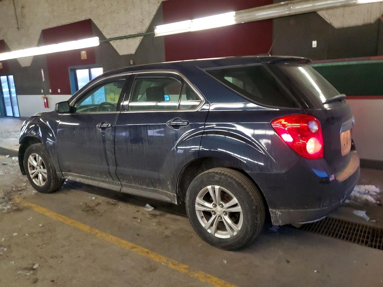 2015 Chevrolet Equinox Ls - Image 2