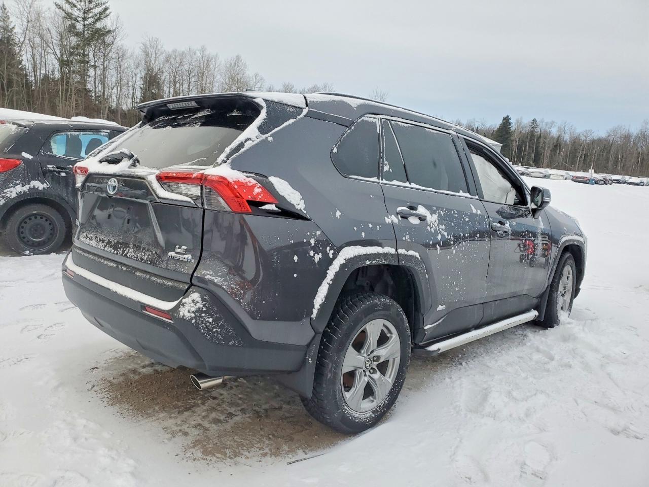 2024 Toyota Rav4 Le - Image 3