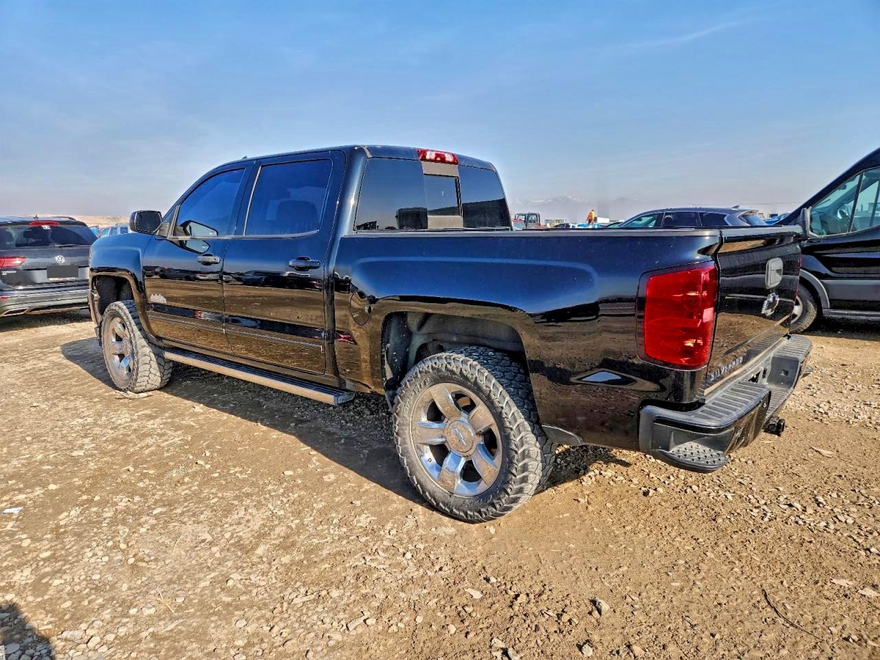 2018 Chevrolet Silverado K1500 High Country - Фото 2