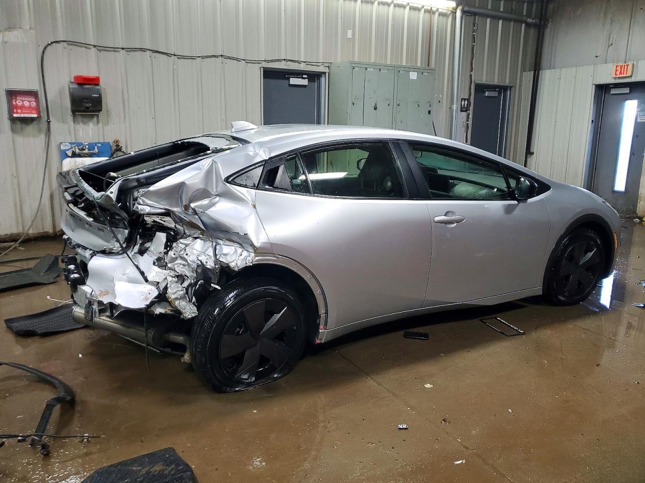 2024 Toyota Prius Le - Image 3