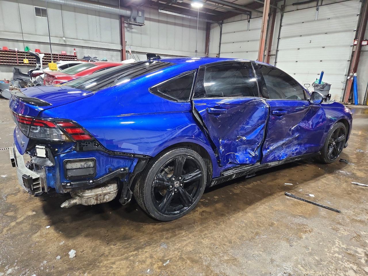 2023 Honda Accord Hybrid Sport-L - Image 3