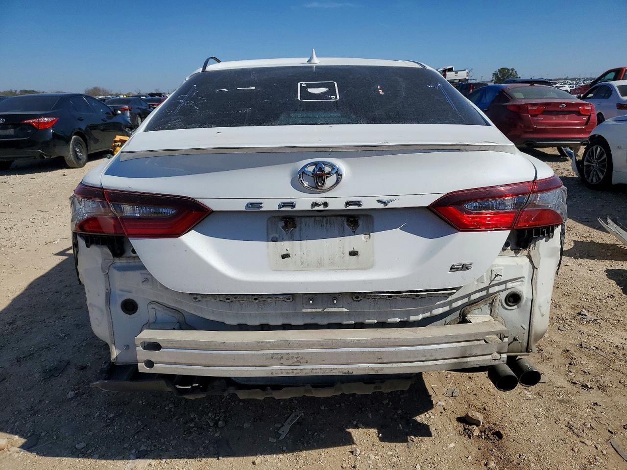 2021 Toyota Camry Se - Image 6