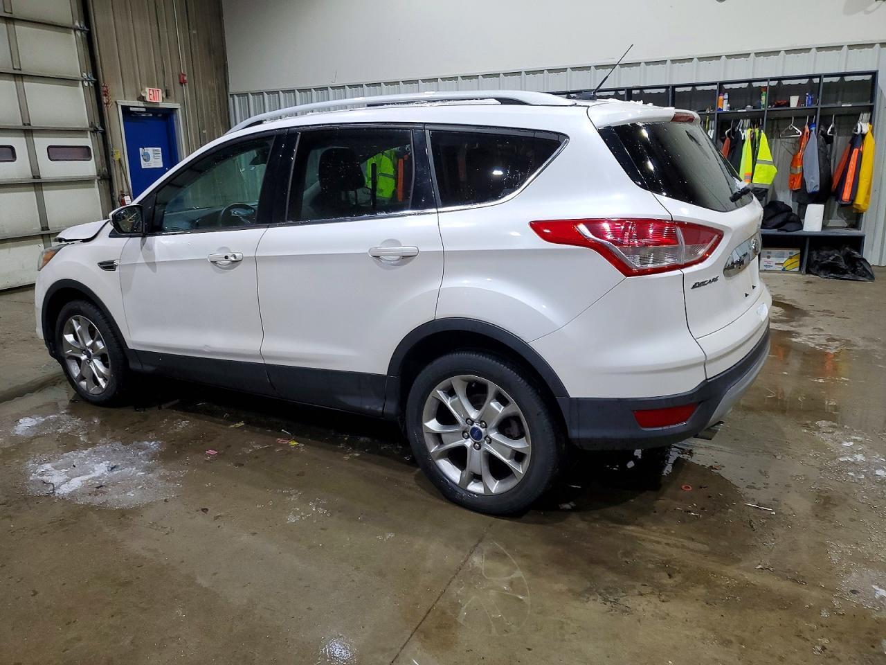 2016 Ford Escape Titanium - Фото 2