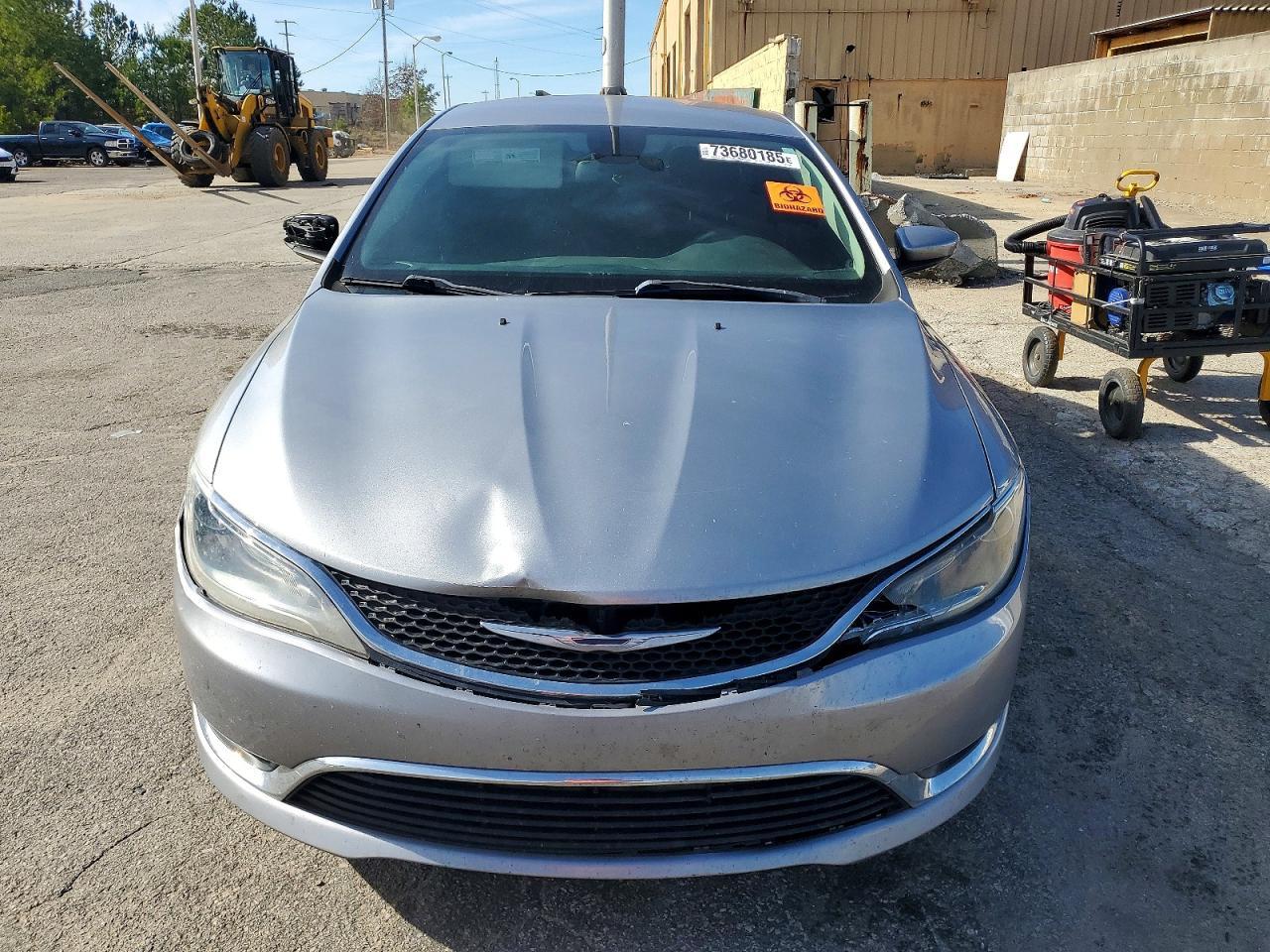 2016 Chrysler 200 Limited - Image 5