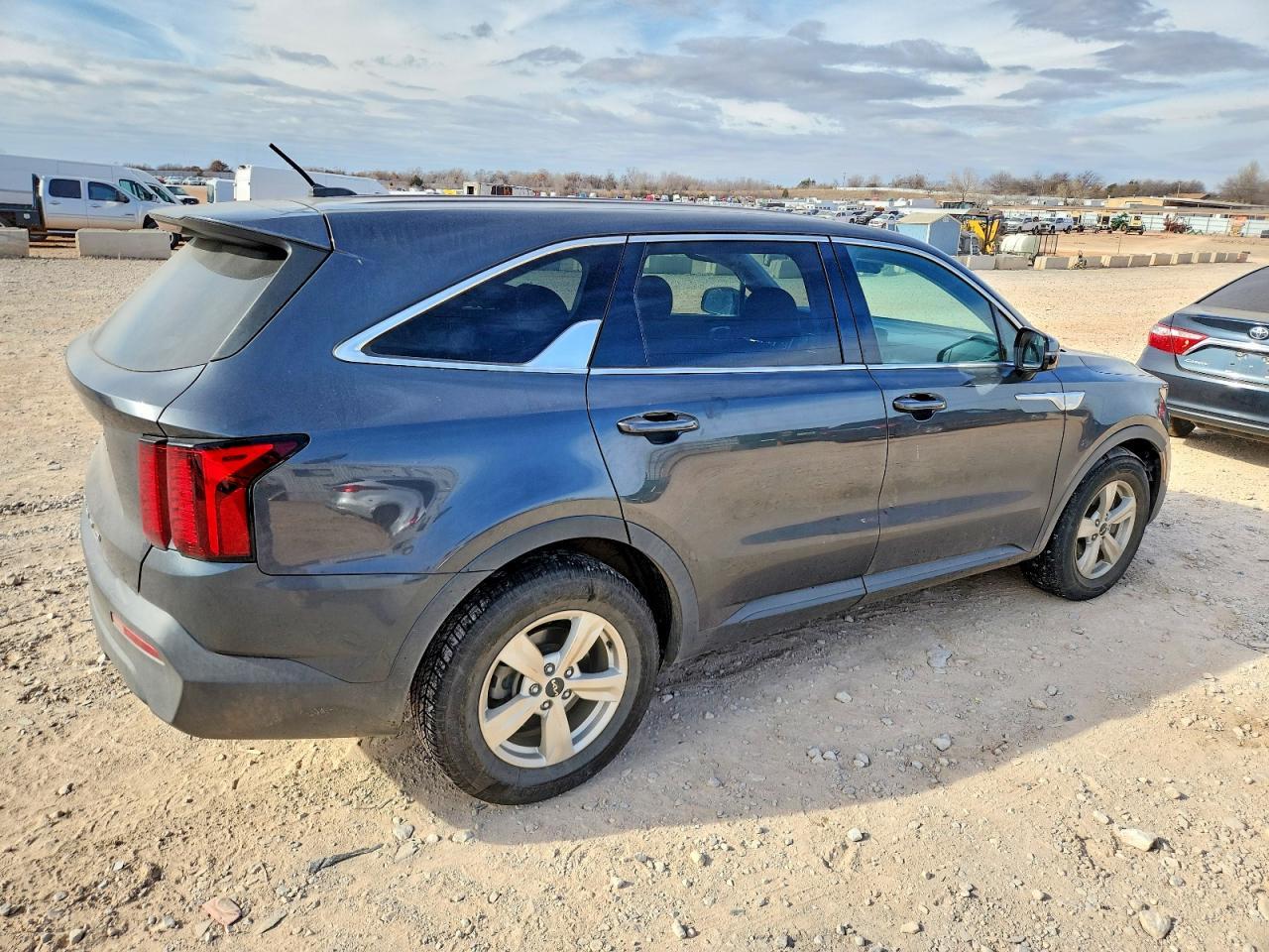 2022 Kia Sorento Lx - Фото 3