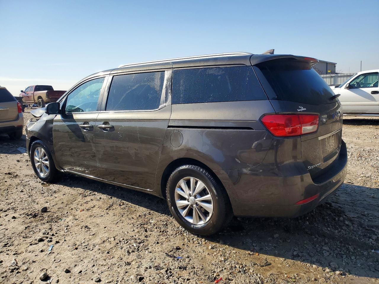 2016 Kia Sedona Lx - Фото 2