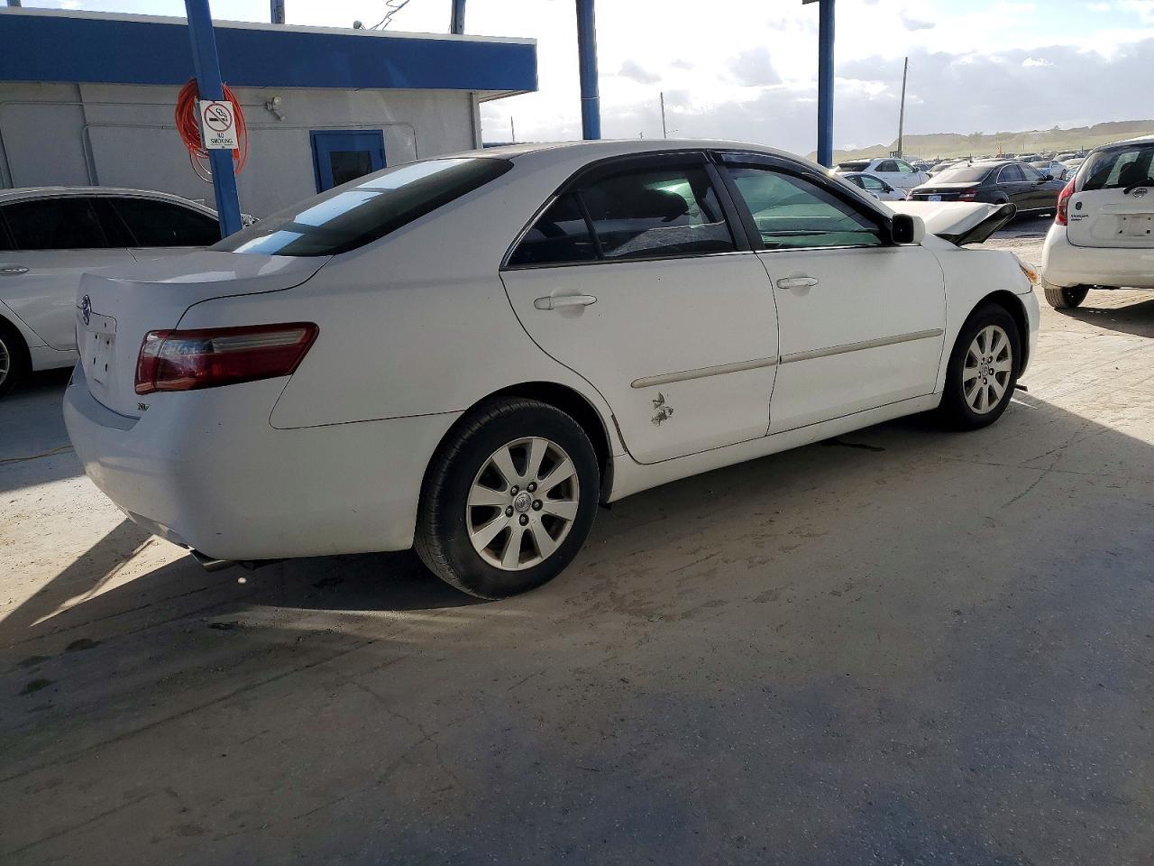 2007 Toyota Camry Xle V6 - Image 3
