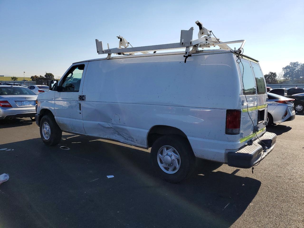 2013 Ford E250 Utility / Service Van - Фото 2