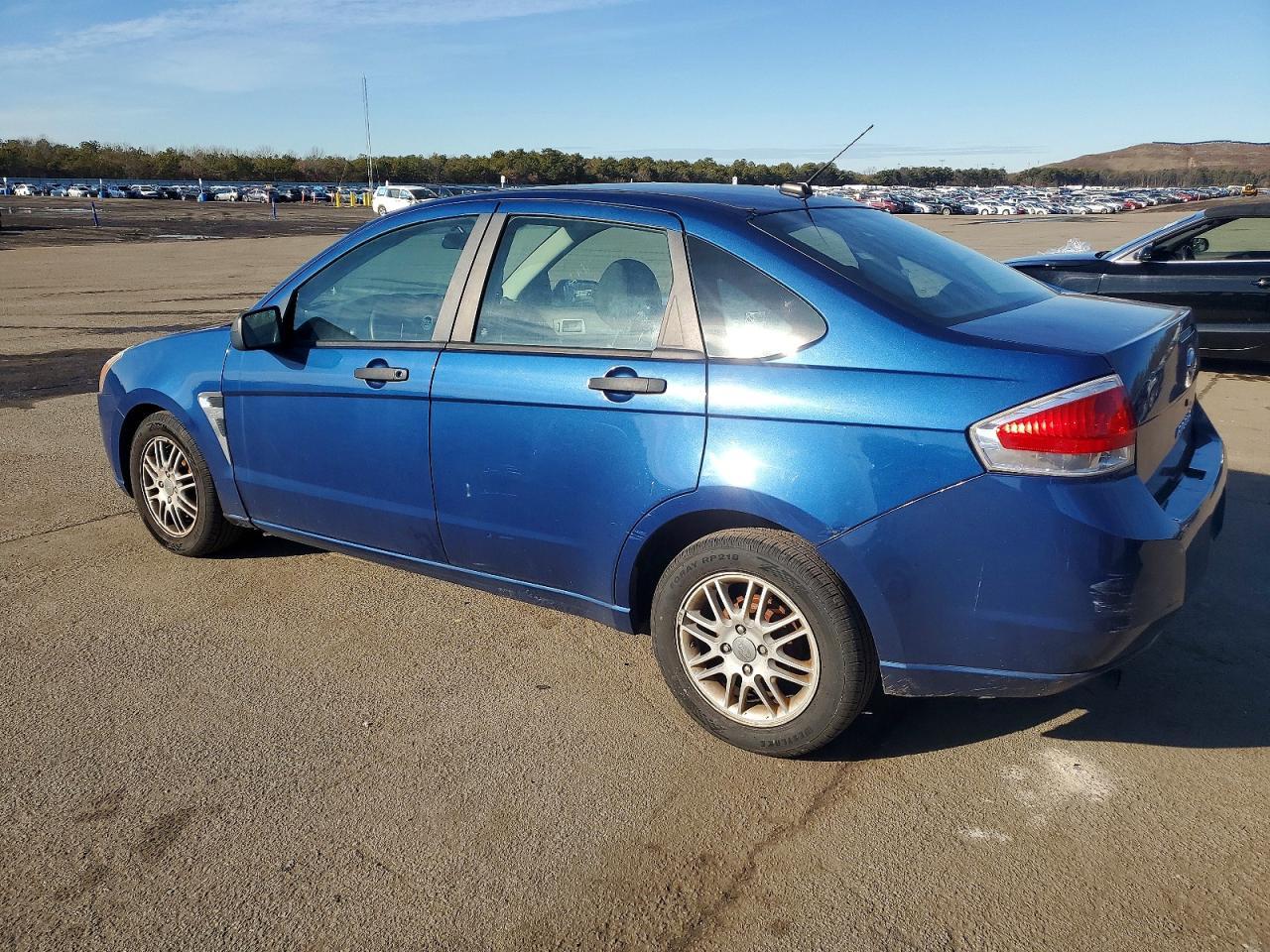 2008 Ford Focus Se - Image 2
