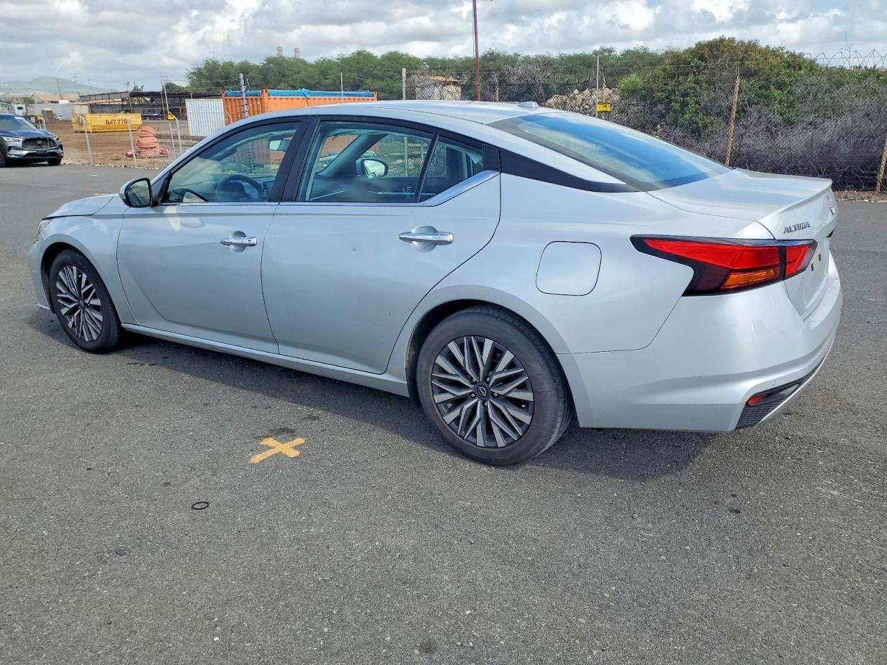 2023 Nissan Altima Sv - Image 2