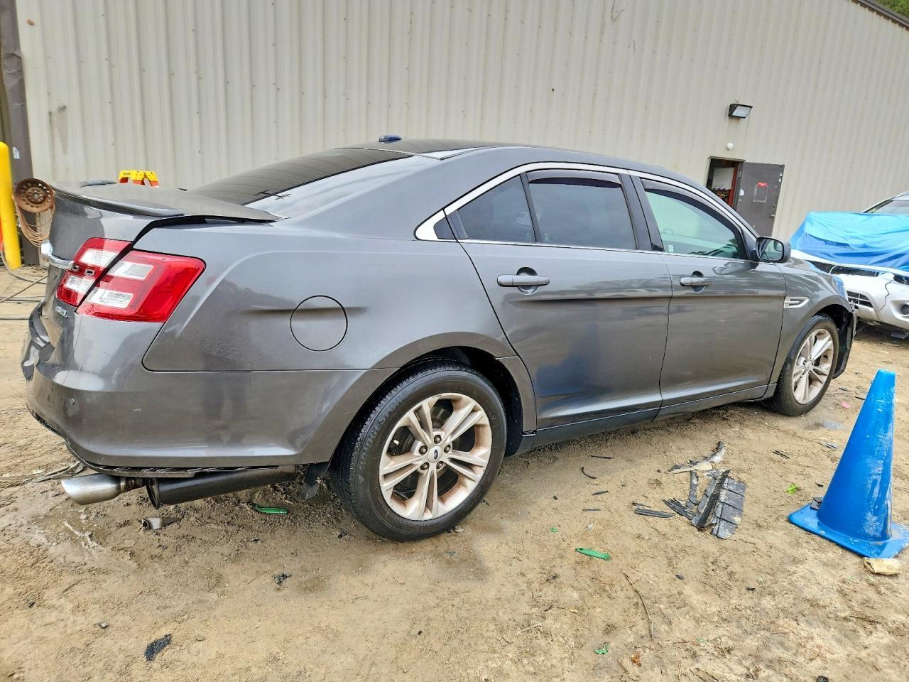 2016 Ford Taurus Sel - Фото 3