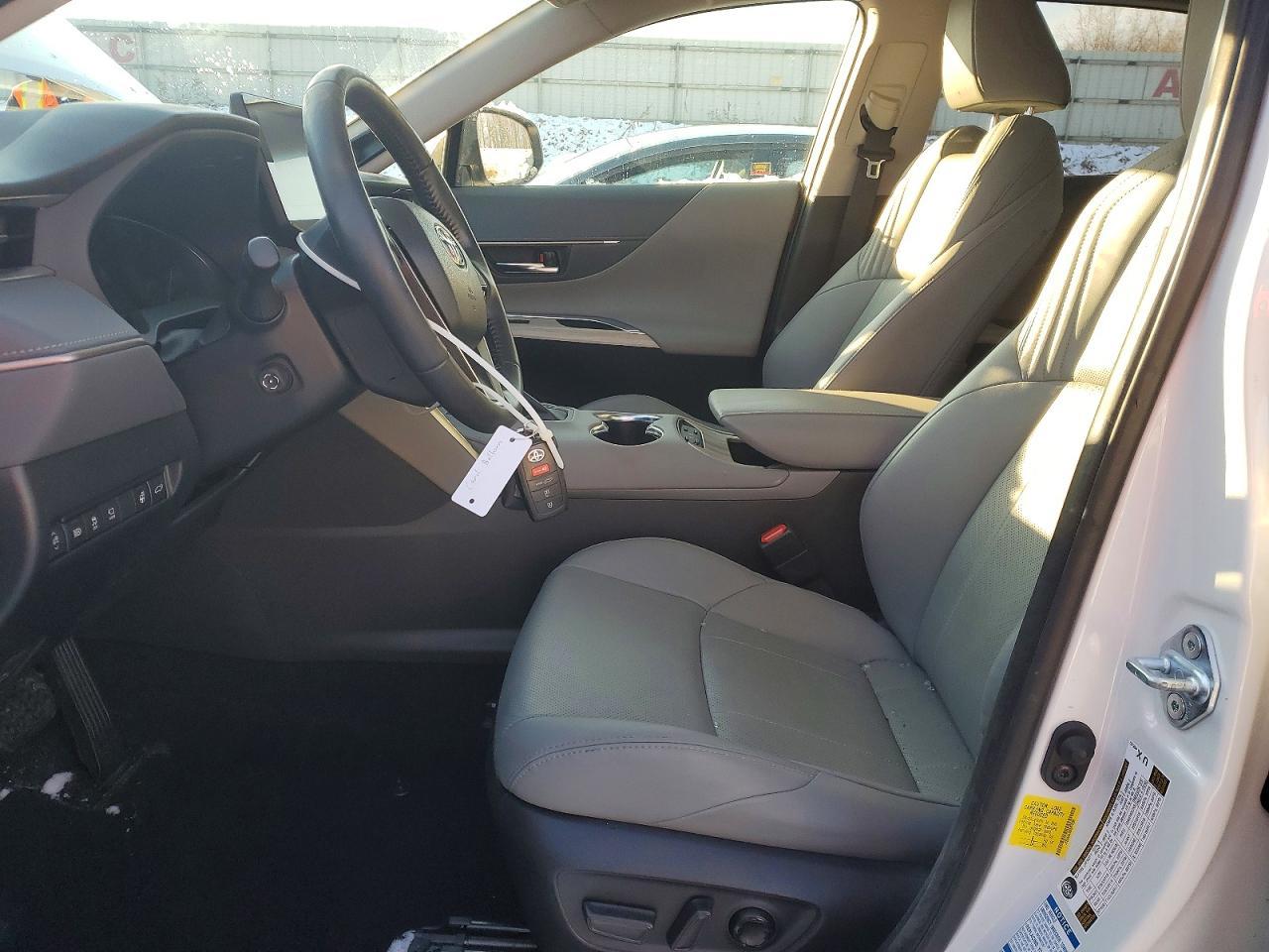 2021 Toyota Venza Le - Фото 7