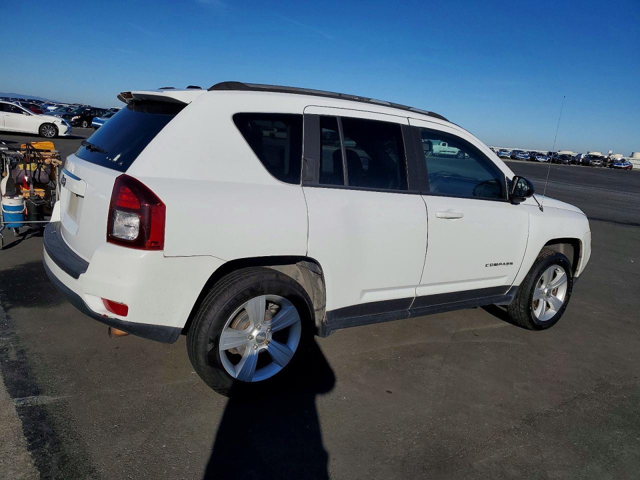 2016 Jeep Compass Sport - Фото 3