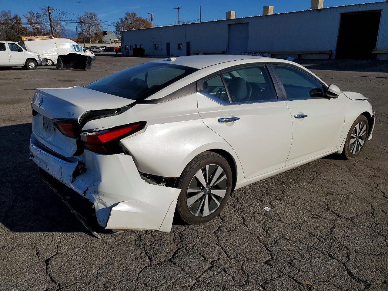 2022 Nissan Altima Sv - Image 3
