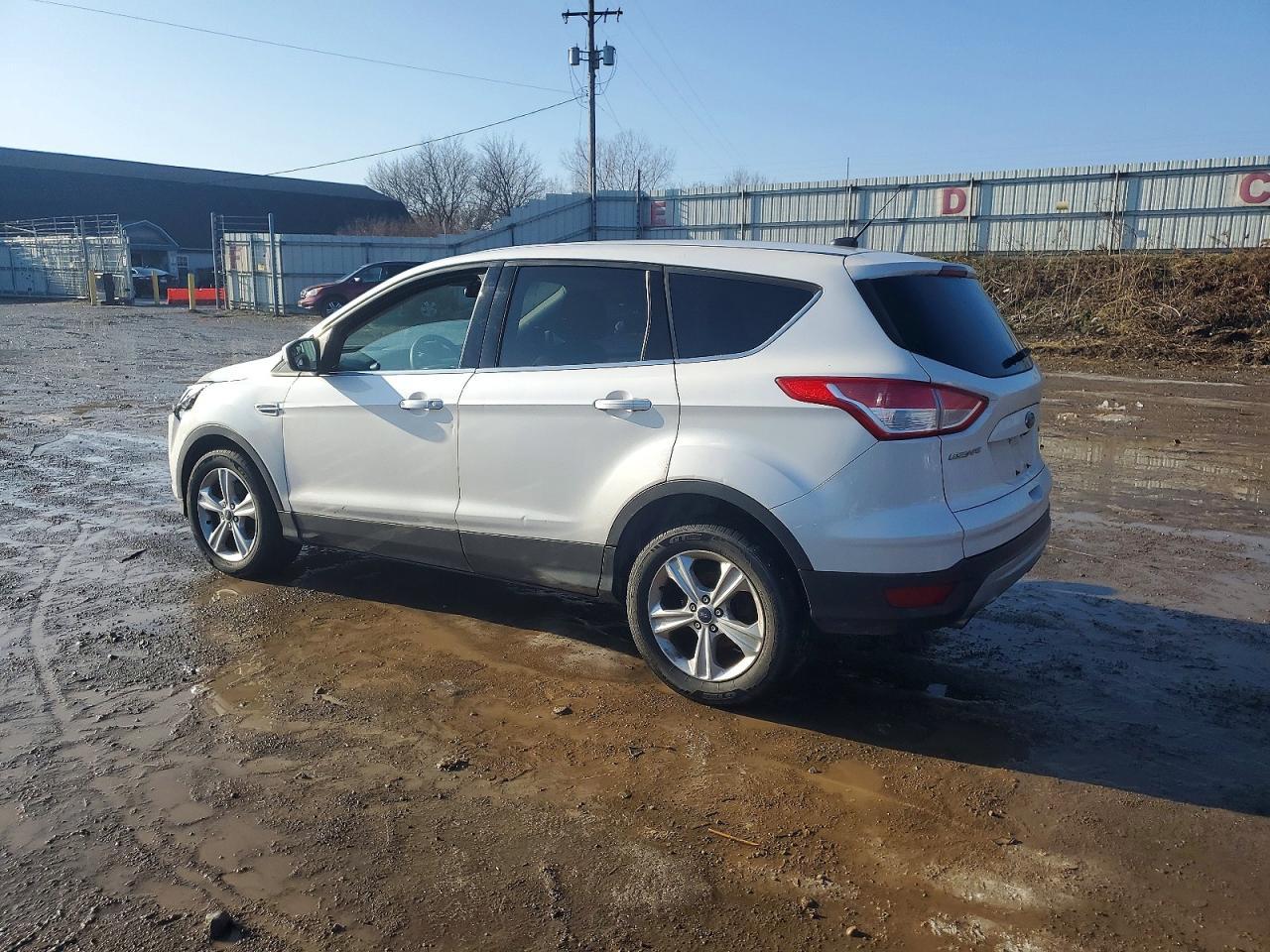 2014 Ford Escape Se - Фото 2