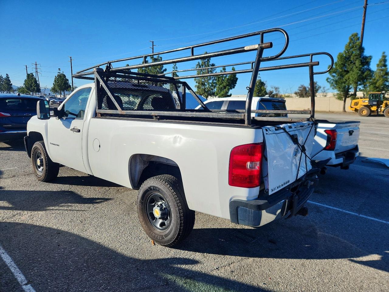 2008 Chevrolet Silverado C2500 Heavy Duty - Фото 2