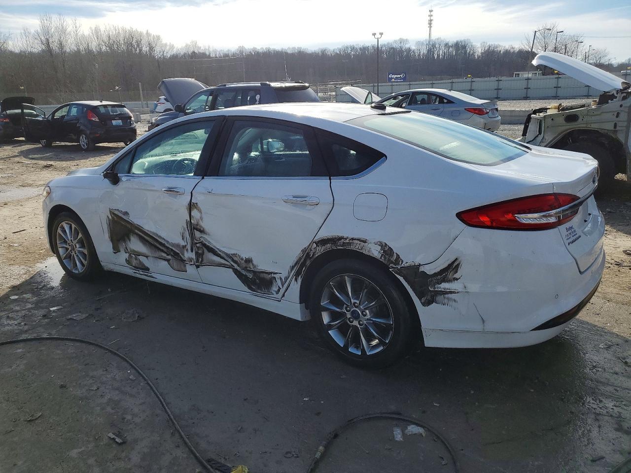 2017 Ford Fusion Se - Image 2