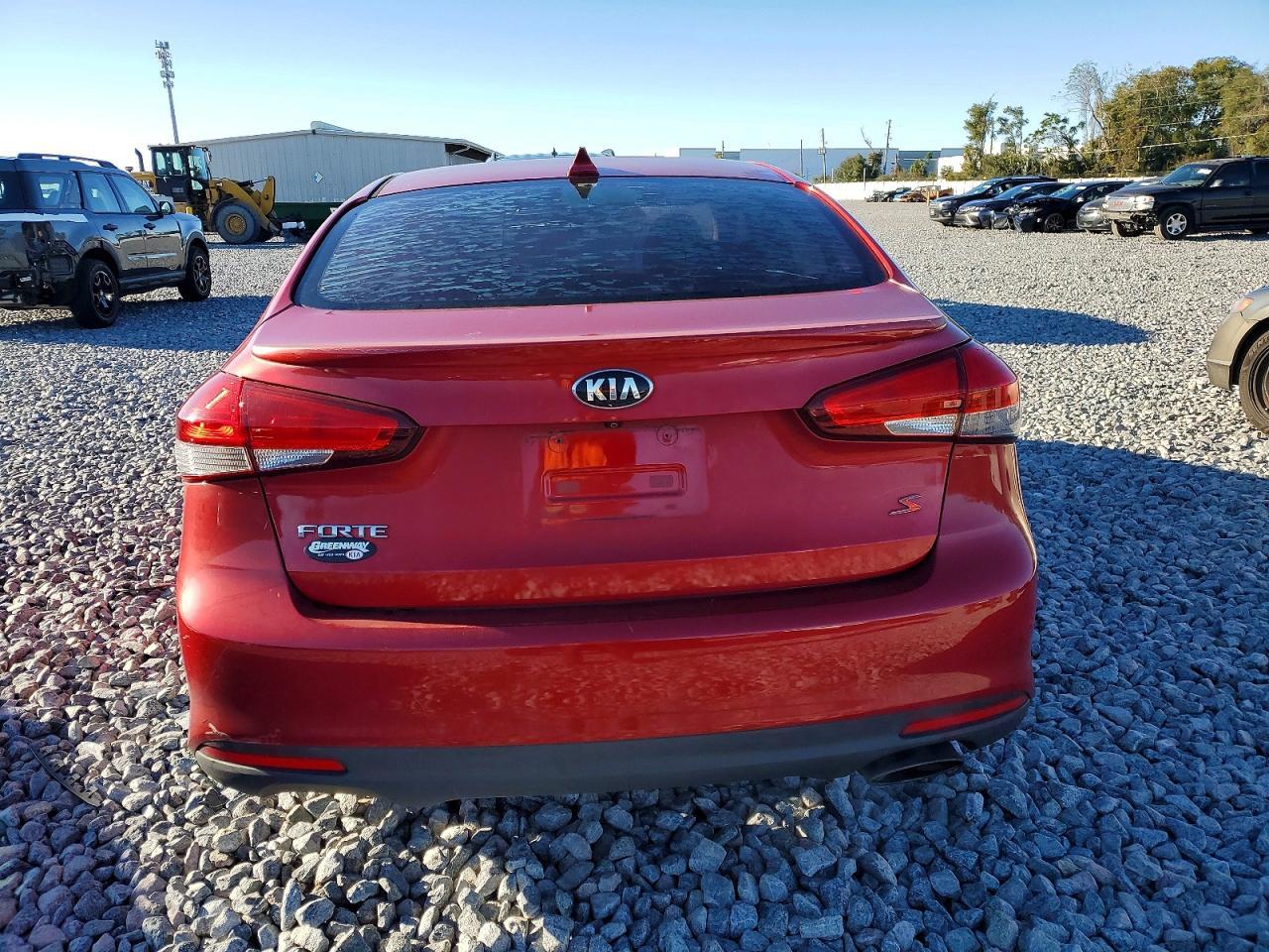 2017 Kia Forte S - Фото 6