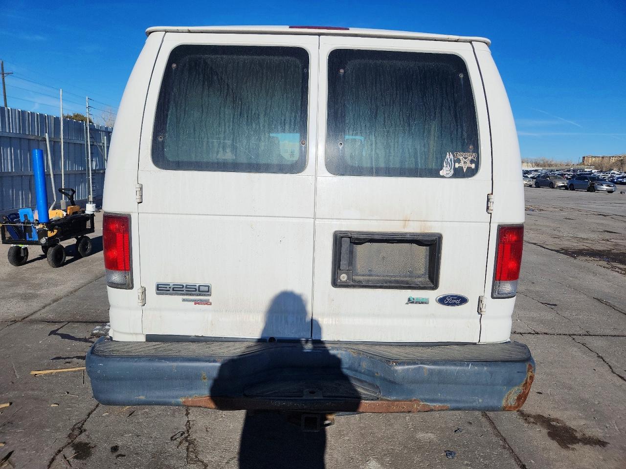 2011 Ford Econoline E250 Van - Фото 6